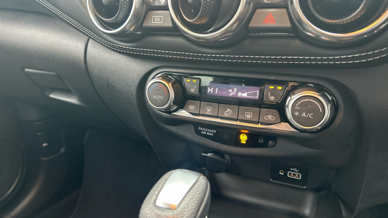 Nissan Juke 1.6 Hybrid Tekna 5dr Auto Hybrid Hatchback